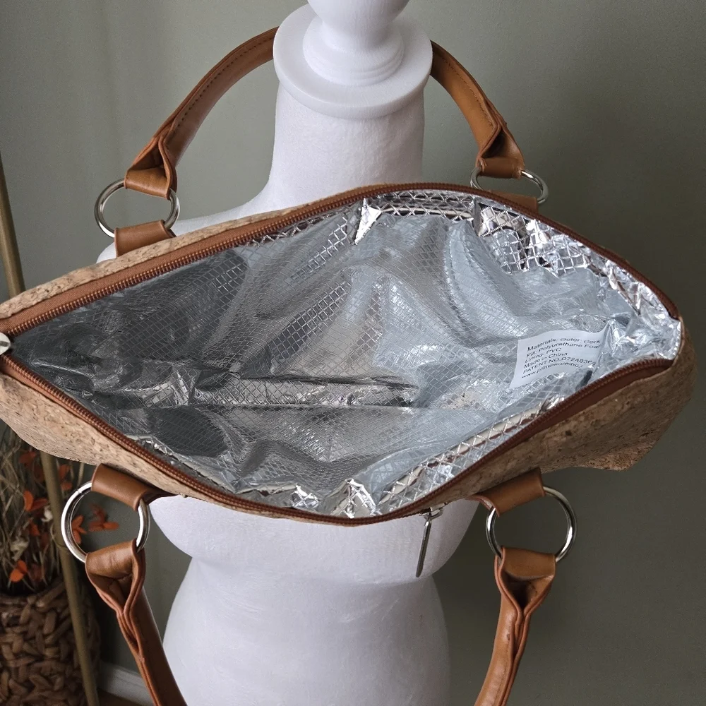 Primeware Wine Bag with Corkscrew included
